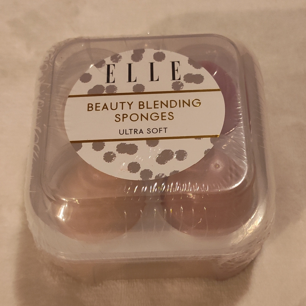 NWT!! ELLE Makeup Sponges (4pk)